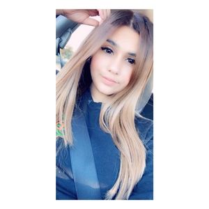 Meet your Posher, Elenitsa